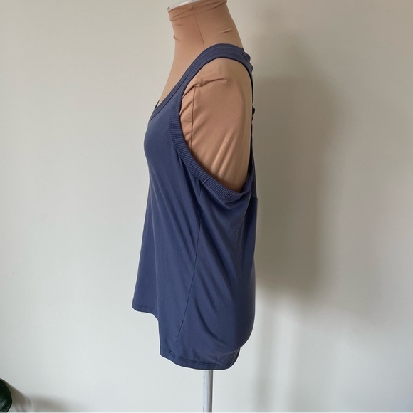 Athleta Blue Topanga Mesh Back Polyester Lyocell Tank Top 350528 EUC Size Small - Picture 4 of 12